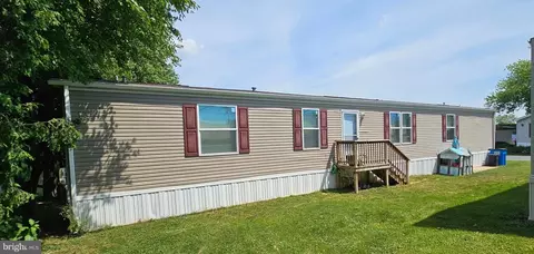 3 Gable Ln, East Earl, PA 17519