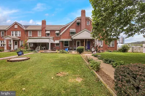 507 Locust St, Denver, PA 17517