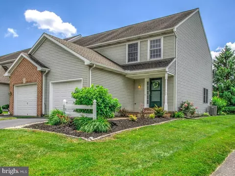 4078 Laurel Ln, Mount Joy, PA 17552