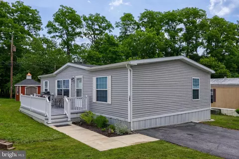 166 Weidler Ln, Lititz, PA 17543