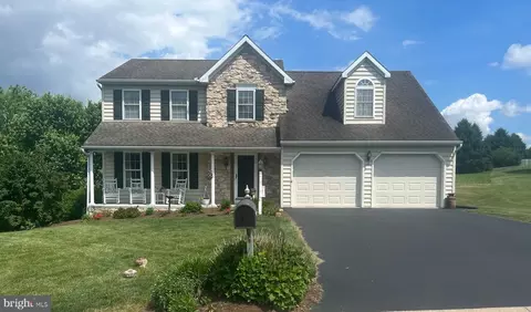 4 Laurel Ridge Ln, Lititz, PA 17543 photo 2