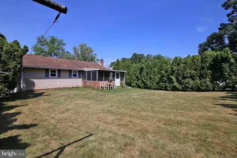 3 Edgemore Dr, Stevens, PA 17578 photo 5