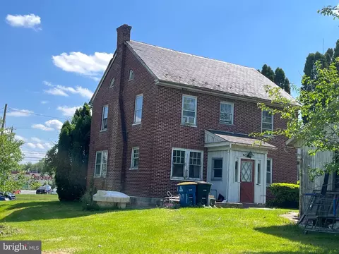 2081 E Lincoln Hwy, Lancaster, PA 17602