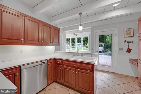 344 E Main St, Lititz, PA 17543 photo 13