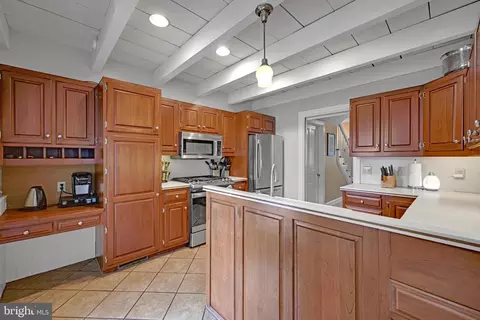 344 E Main St, Lititz, PA 17543 photo 11