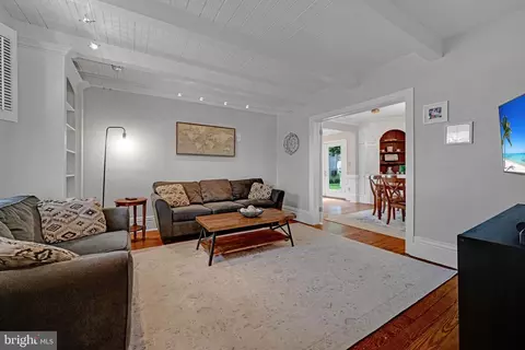 344 E Main St, Lititz, PA 17543 photo 4