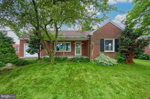 2112 Temple Ave, Lancaster, PA 17603