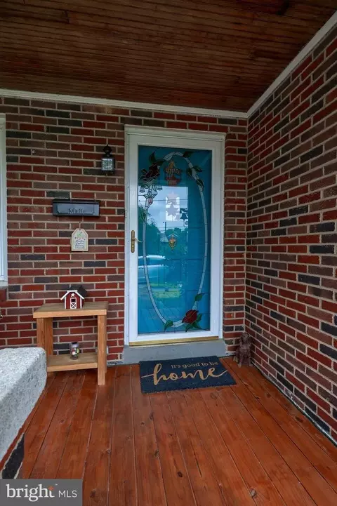 321 Linden St, Lititz, PA 17543 photo 4