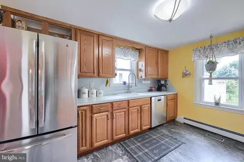321 Linden St, Lititz, PA 17543 photo 12