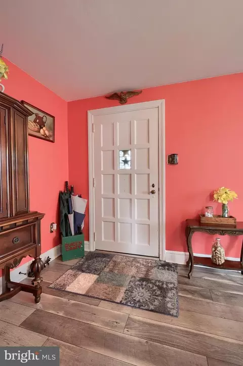 321 Linden St, Lititz, PA 17543 photo 5