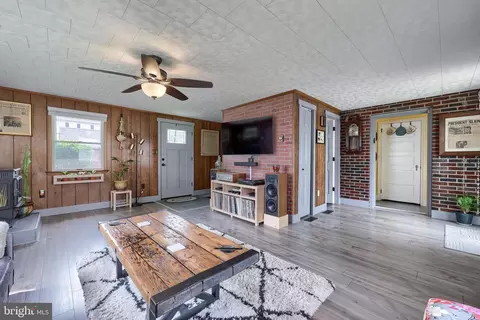 321 Linden St, Lititz, PA 17543 photo 23