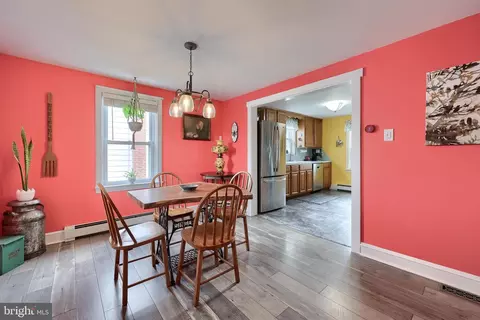 321 Linden St, Lititz, PA 17543 photo 6