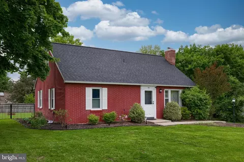 590 Orchard Rd, Manheim, PA 17545