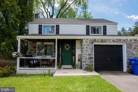 206 Meadia Ave, Lancaster, PA 17602
