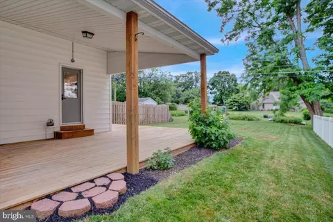 Exterior - 406 W 6th St, Lititz, PA 17543 photo 6 of 9