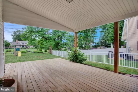 Exterior - 406 W 6th St, Lititz, PA 17543 photo 8 of 9