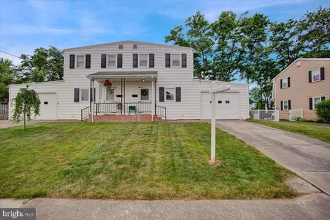 406 W 6th St, Lititz, PA 17543