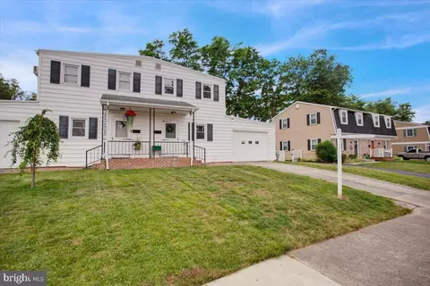 Exterior - 406 W 6th St, Lititz, PA 17543 photo 2 of 9