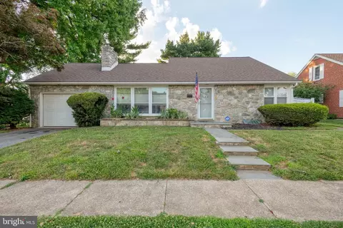 703 Hilton Dr, Lancaster, PA 17603