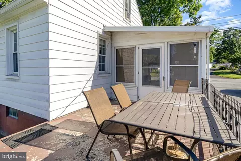 Exterior - 16 Landis Valley Rd, Lititz, PA 17543 photo 7 of 11