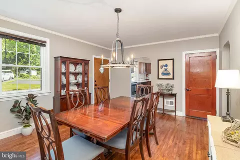 Dining - 16 Landis Valley Rd, Lititz, PA 17543 photo 1 of 2