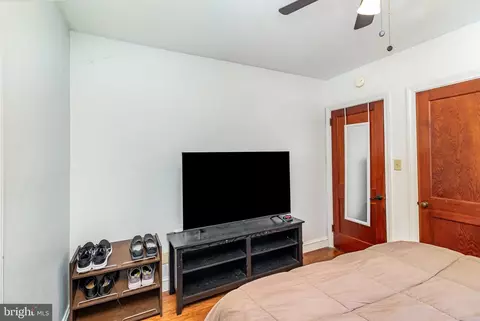 Bedroom - 16 Landis Valley Rd, Lititz, PA 17543 photo 4 of 6