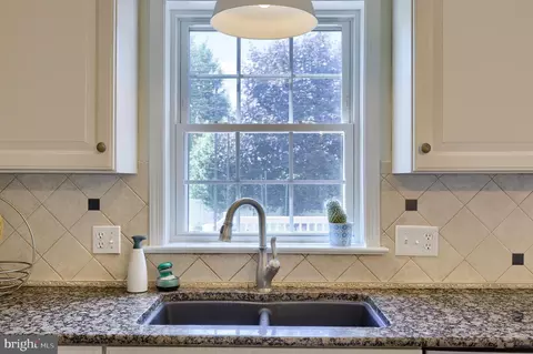 Kitchen - 3024 Weaver Rd, Lititz, PA 17543 photo 4 of 4