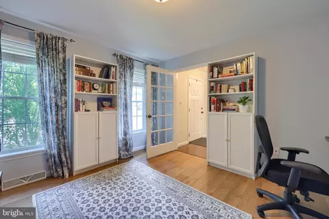 Entry Way - 3024 Weaver Rd, Lititz, PA 17543 photo 8 of 8