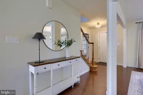 Entry Way - 3024 Weaver Rd, Lititz, PA 17543 photo 2 of 8
