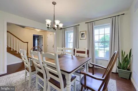 Dining - 3024 Weaver Rd, Lititz, PA 17543 photo 2 of 5