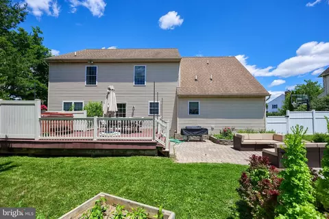 Exterior - 3024 Weaver Rd, Lititz, PA 17543 photo 10 of 12