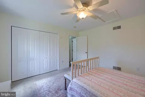 Bedroom - 3024 Weaver Rd, Lititz, PA 17543 photo 3 of 5