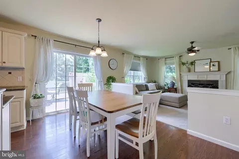 Dining - 3024 Weaver Rd, Lititz, PA 17543 photo 5 of 5