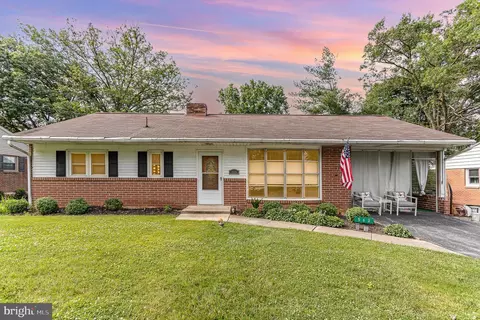 563 E Hummelstown St, Elizabethtown, PA 17022