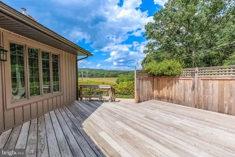Exterior - 300 Long Ln, Lititz, PA 17543 photo 11 of 14