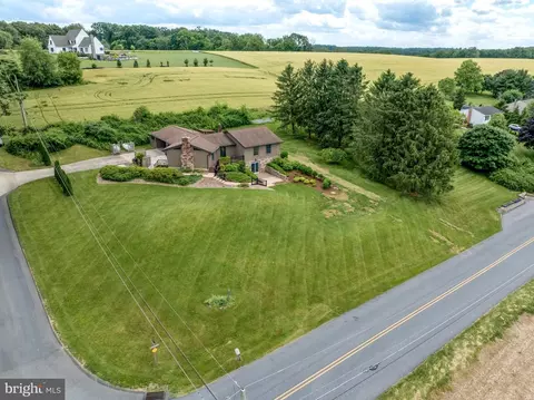 View/Area - 300 Long Ln, Lititz, PA 17543 photo 2 of 12