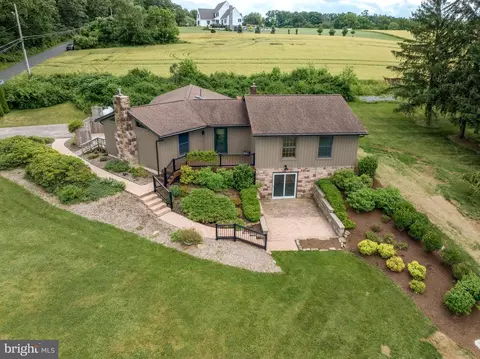 300 Long Ln, Lititz, PA 17543