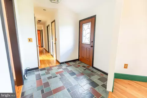 Entry Way - 300 Long Ln, Lititz, PA 17543 photo 3 of 4