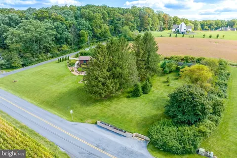 View/Area - 300 Long Ln, Lititz, PA 17543 photo 5 of 12