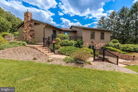 Exterior - 300 Long Ln, Lititz, PA 17543 photo 6 of 14