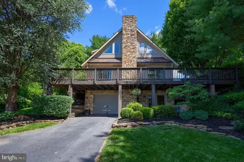 10 Echo Valley Dr, Ephrata, PA 17522
