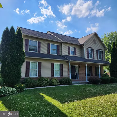 17 Essex St, Marietta, PA 17547