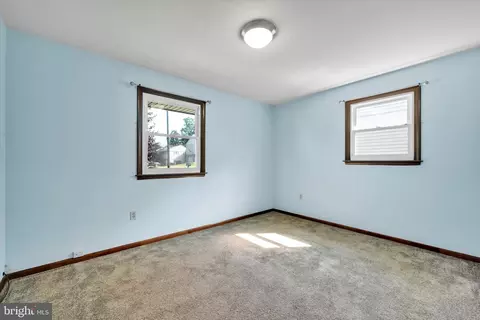 Bedroom - 35 E Summit Dr, Stevens, PA 17578 photo 1 of 6