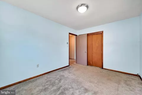 Bedroom - 35 E Summit Dr, Stevens, PA 17578 photo 3 of 6