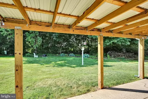 Exterior - 35 E Summit Dr, Stevens, PA 17578 photo 3 of 6