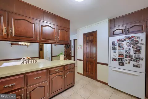 Entry Way - 1129 Old Eagle Rd, Lancaster, PA 17601 photo 3 of 5