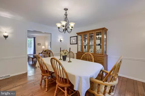 Dining - 1129 Old Eagle Rd, Lancaster, PA 17601 photo 4 of 4