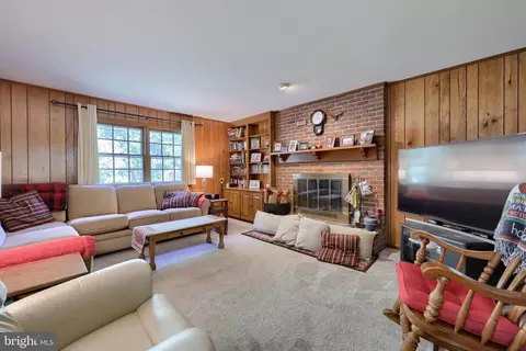 Living - 1129 Old Eagle Rd, Lancaster, PA 17601 photo 1 of 2
