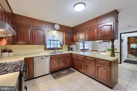 Kitchen - 1129 Old Eagle Rd, Lancaster, PA 17601 photo 1 of 5