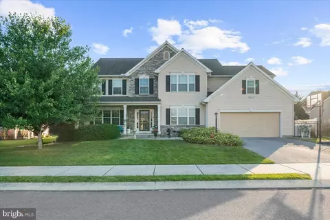82 Summerlyn Dr, Ephrata, PA 17522